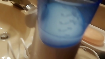 21yr old pumps over a pint of cum into bladder