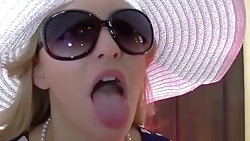 French amateur Whore with hat and glasses wants Naughty Fuck